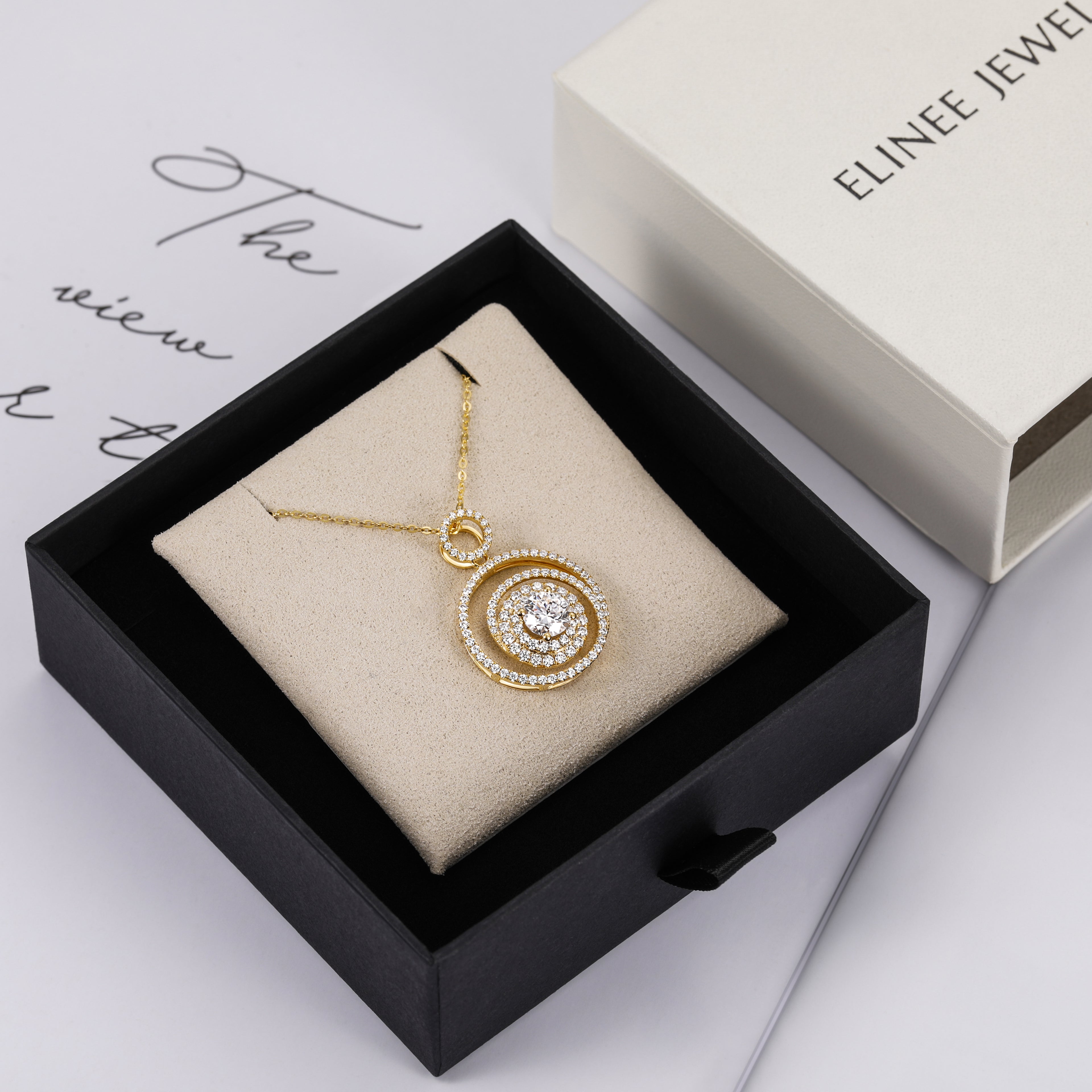 gold round necklace, moissanite vs lab diamond, round pendant necklace, gold pendant necklace, luxury gold necklace