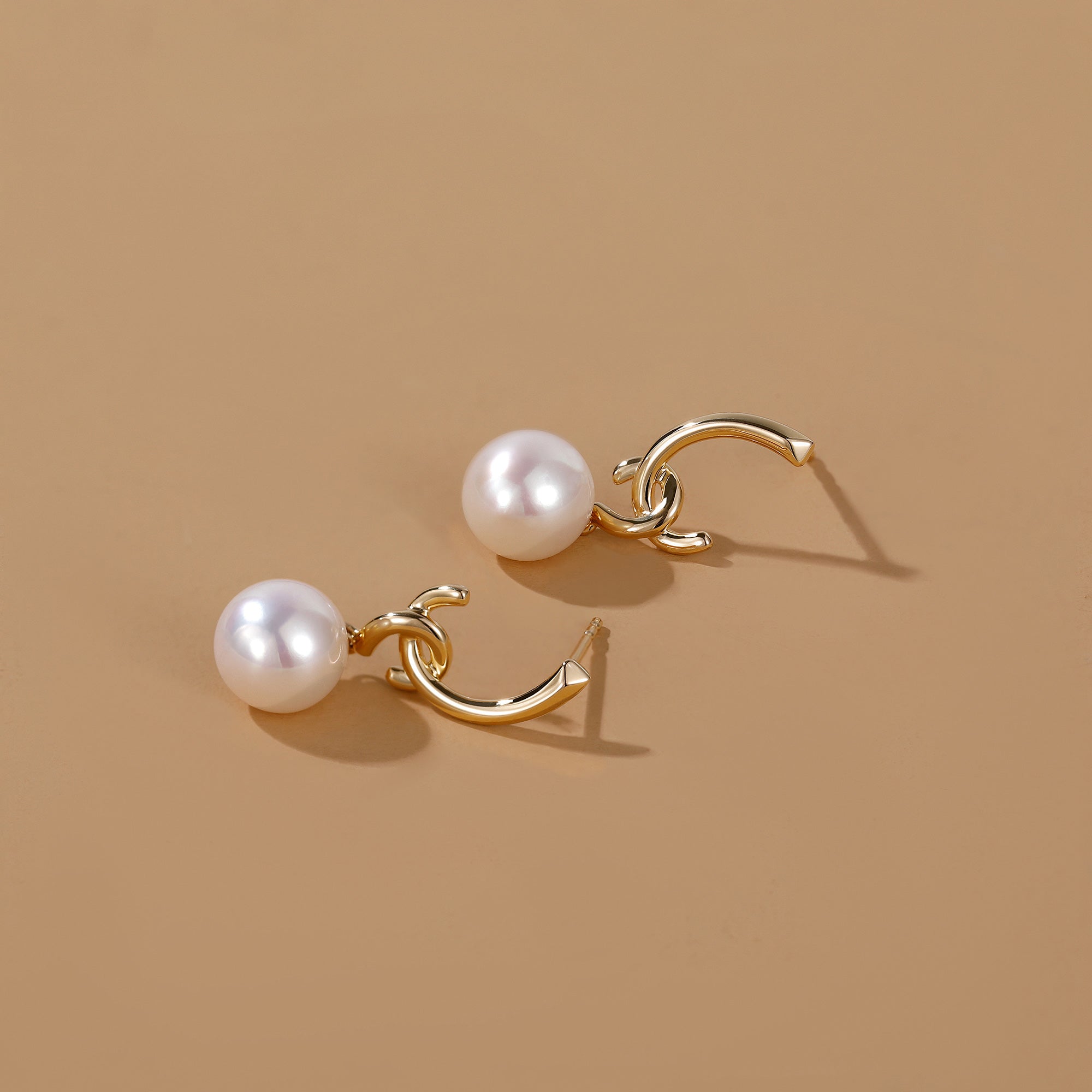 Dangling Pearl Earrings