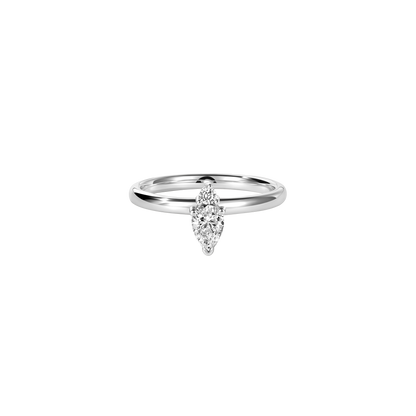 Anello combinato con pietre preziose a forma di pera 