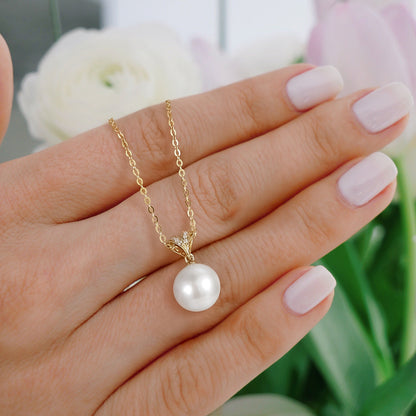 gold and pearl necklace, pearl necklace meaning, heart necklace, mother of pearl jewelry, freshwater pearl necklace