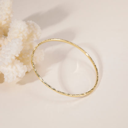 Bracciale rigido sottile in oro