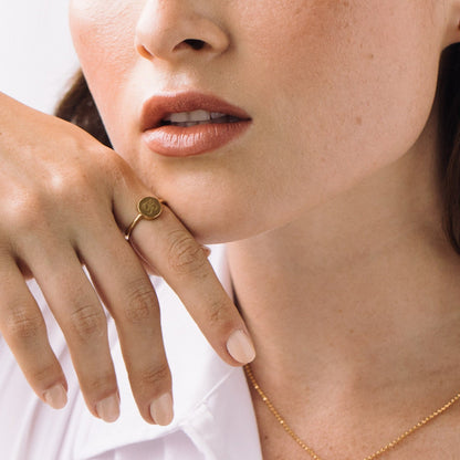 Anello semplice a forma di moneta personalizzato