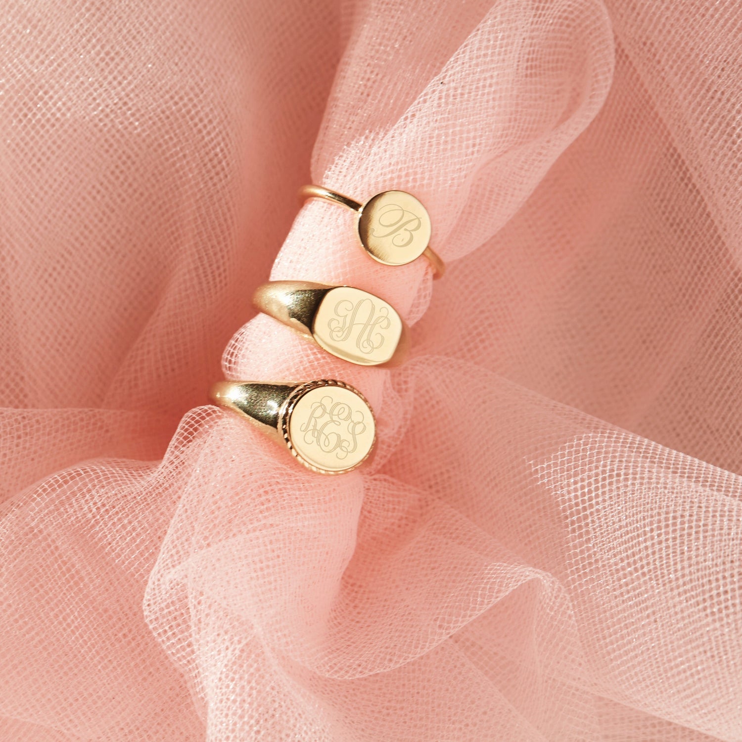 Anello di carattere floreale
