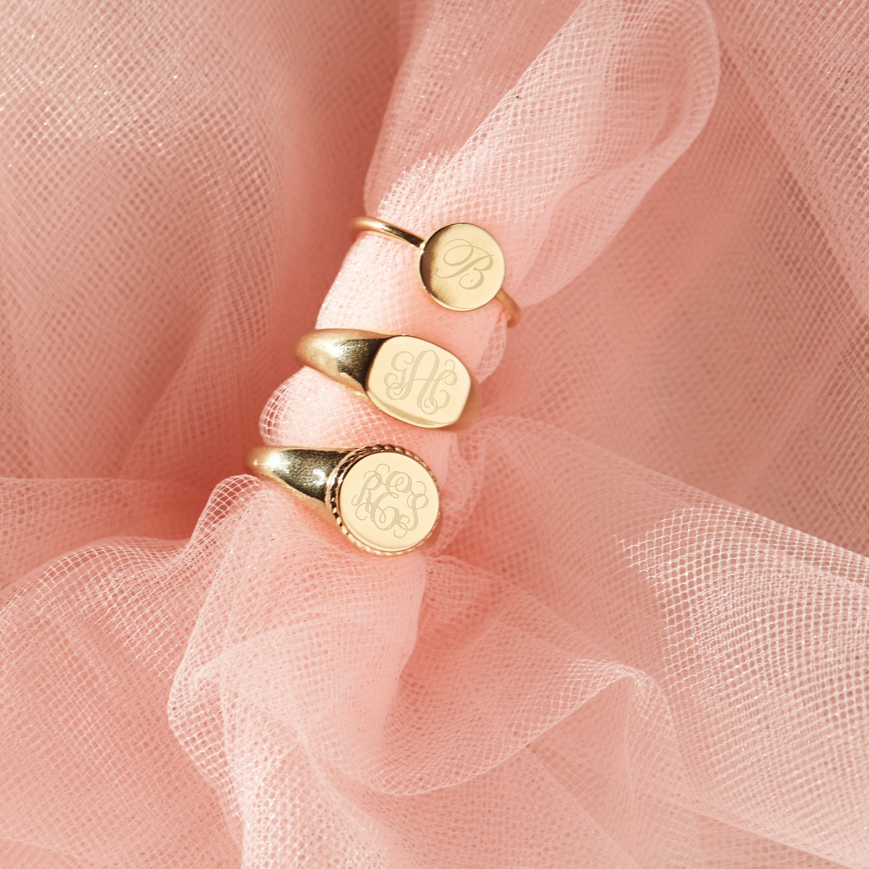 Anello di carattere floreale