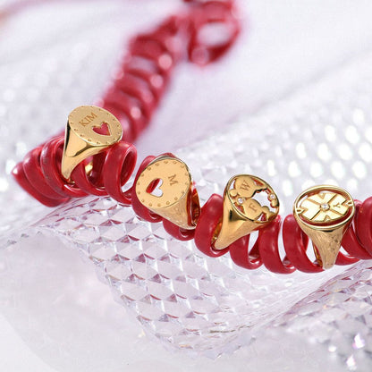 Anello traforato a cuore inciso